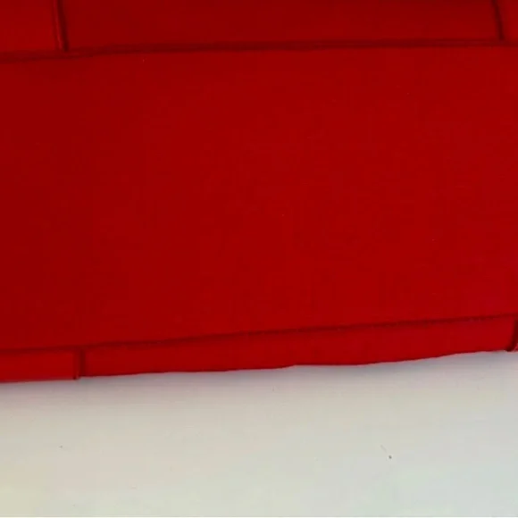 Salvatore Ferragamo Red Gancini Embossed
Shoulder Bag - Picture 9 of 13